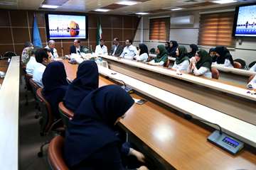 جشن پایان سال بیمارستان رفیده